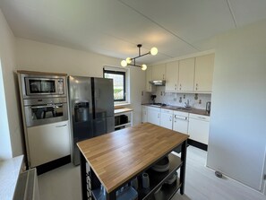 Kühlschrank, Ofen, Herdplatte, Geschirrspüler