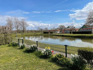 Property grounds - 3 bedroom accommodation in Julianadorp aan Zee (Julianadorp aan Zee)