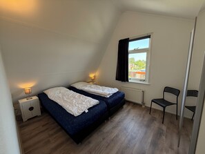 3 室のベッドルーム、WiFi (無料)