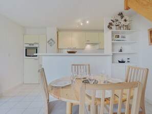 Dining - Lovely apartment for 3 people with WIFI, TV and balcony (Soorts-hossegor)