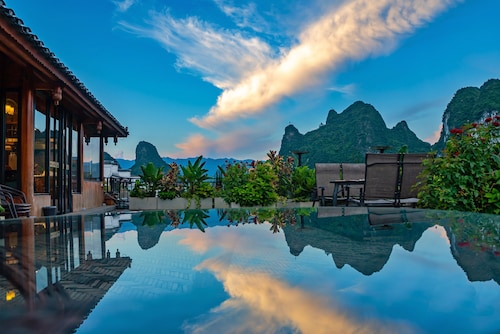 Yangshuo Mountain River Ballad Hotel