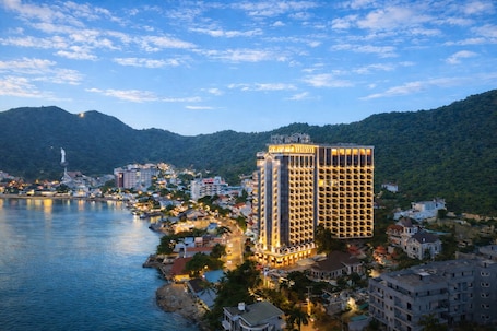 Front of property. Oyster Bay Hotel Vung Tau