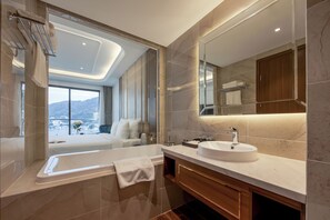Chambre Double « Premier », vue mer | Salle de bain