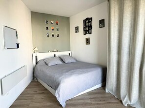 1 bedroom, soundproofing, iron/ironing board, free WiFi - Un nid Douillet Pour les JO (Saint-Denis)
