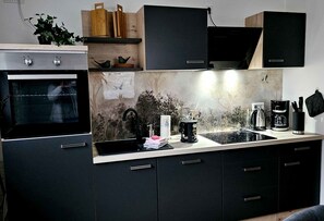 Refrigerador, horno, parrilla de estufa y lavavajillas