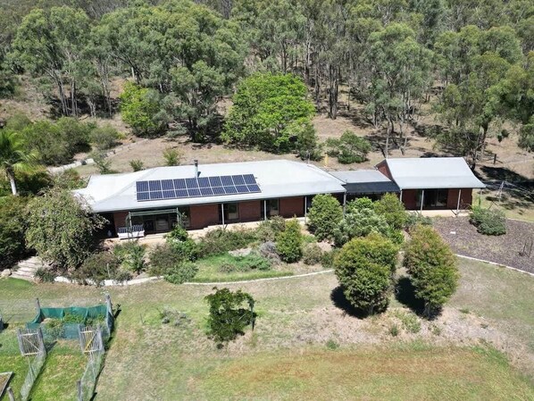 Exterior - Kookaburra Range (North Rothbury)