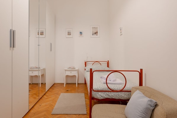 3 dormitorios, escritorio, wifi y ropa de cama