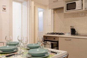 Fridge, microwave, oven, stovetop - Palladio due - spacious 3 bedrooms (Trieste)