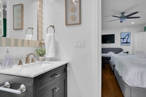 3 soveværelser, skrivebord, strygejern/strygebræt, gratis Wi-Fi