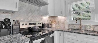 This house is a 3 bedroom(s), 2 bathrooms, located in Atlanta, GA.