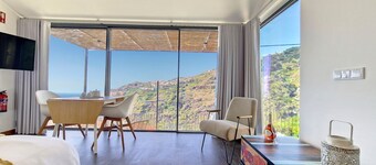 Serenity Valley Escape by LovelyStay