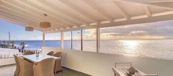 Naya Beach House by LovelyStay