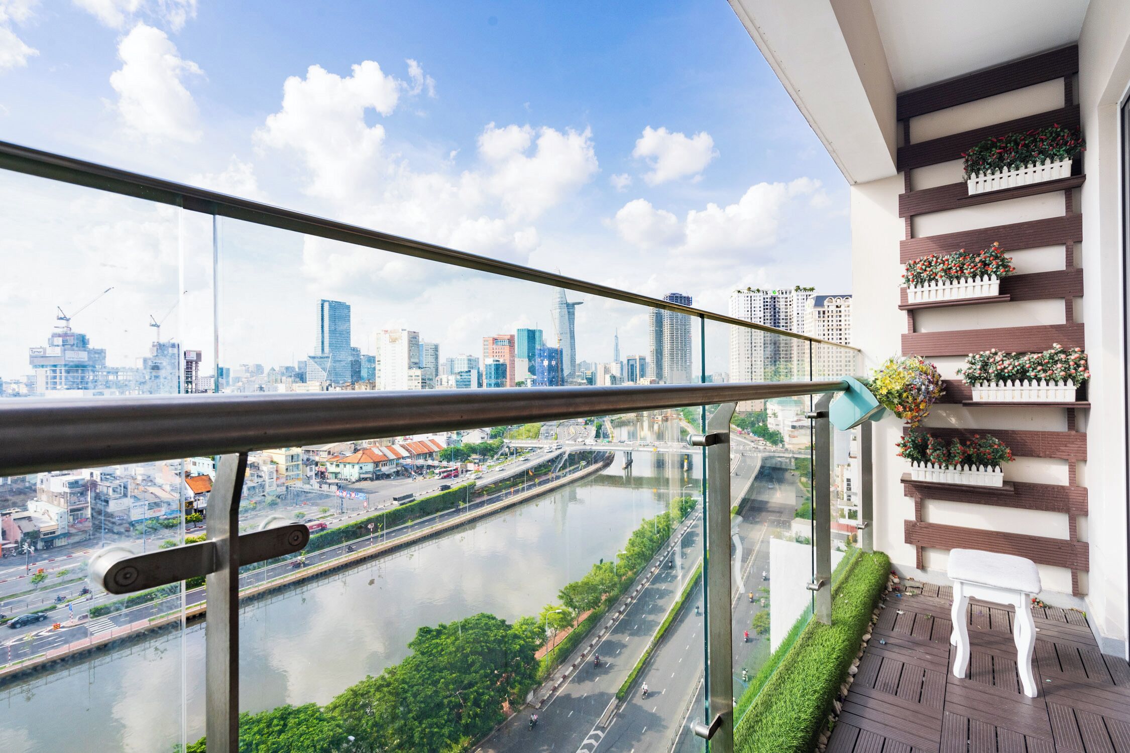 Deluxe Apartment | Balcony view