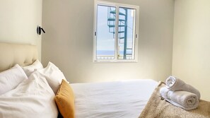 4 bedrooms, iron/ironing board, travel crib, free WiFi