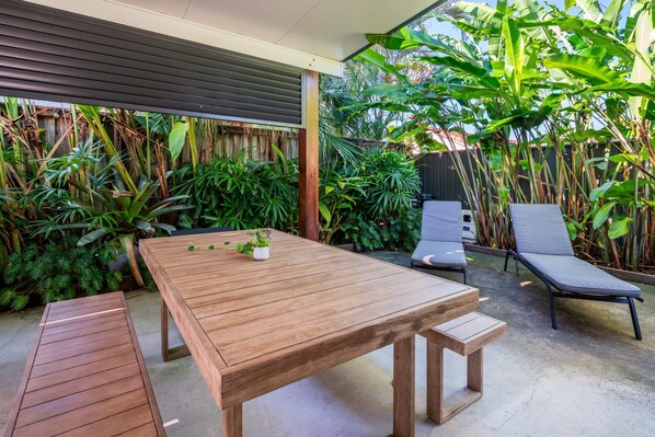Outdoor dining