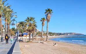 Una playa cerca