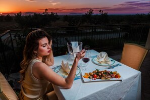 Food and drink - Hotel Rocche Draele (Misiliscemi)