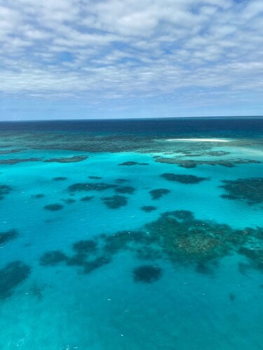 Trinity Beach Oasis-Uncover serenity and sophistication at our beachside.