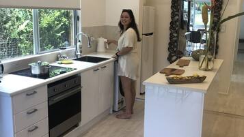 Oven, stovetop
