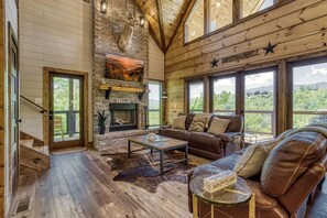 Smart TV, fireplace, stereo