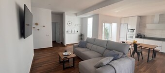 El Balcón          .