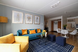 7 bedrooms, hypo-allergenic bedding, individually furnished - Tallinn City Apartments Roosikrantsi (Tallinn)