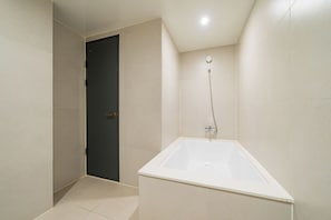 1 bedroom, blackout curtains, free WiFi