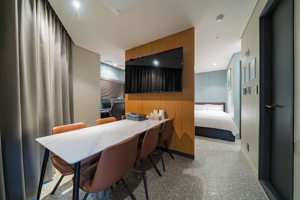 Party Room (Run of House)