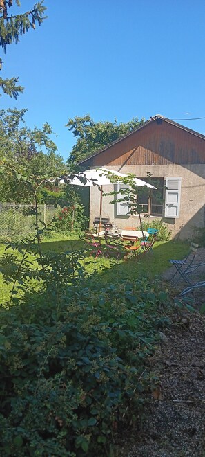 Property grounds - lac D'annecy Dans Maison de Charme (Doussard)