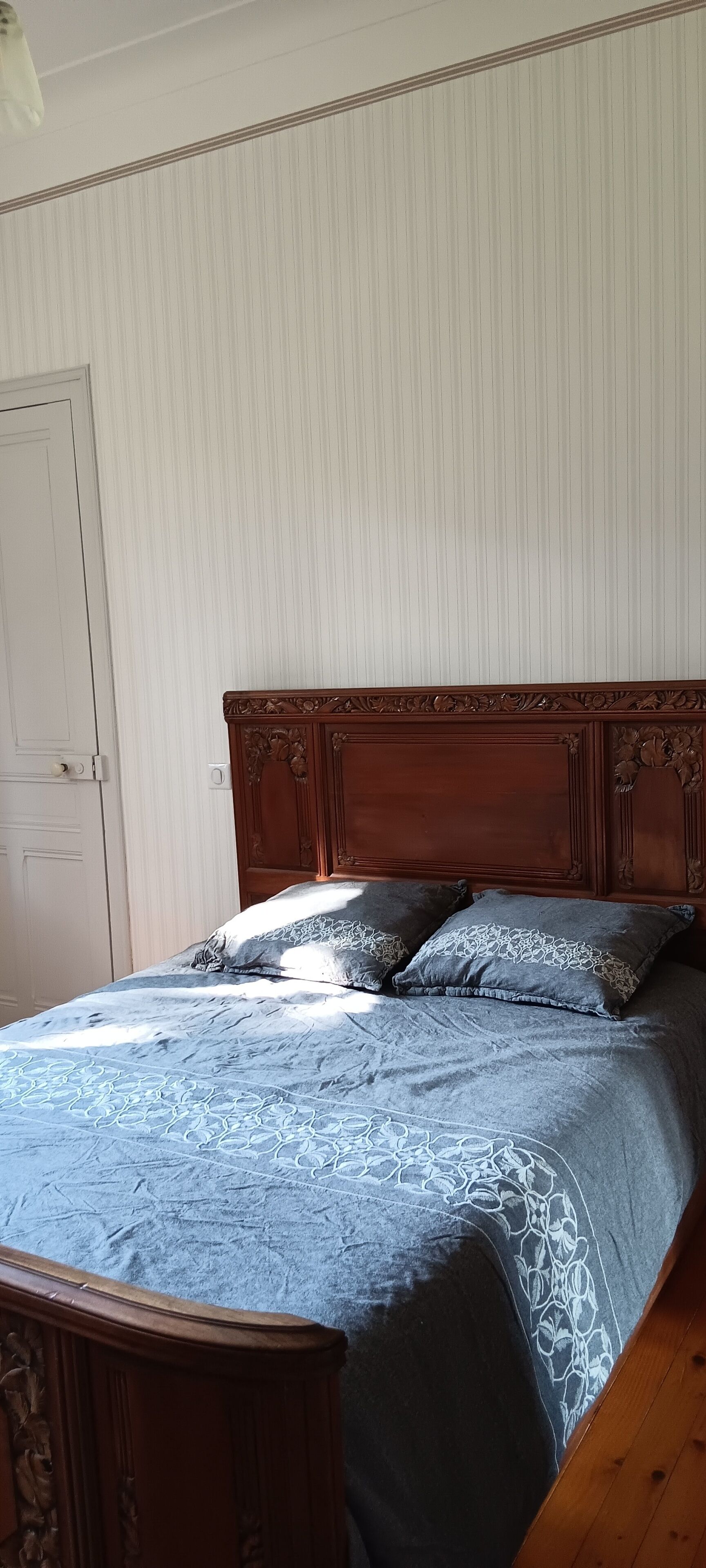 3 chambres, fer et planche à repasser, Wi-Fi gratuit, draps fournis