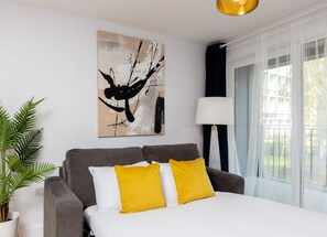 2 bedrooms, iron/ironing board, free WiFi, bed sheets - Deluxe South Central Apartment (London)