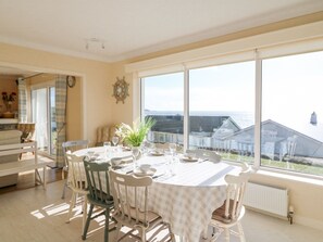 Dining - Sea's The Dream (Clonakilty)