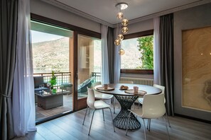 Apartment | 2 bedrooms, iron/ironing board, free WiFi - Florissa (Blevio)