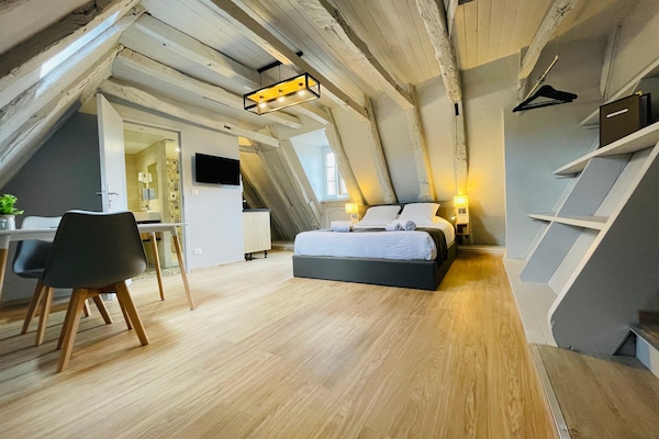 LE DÉSIRÉ | 1 bedroom, in-room safe, free WiFi, bed sheets