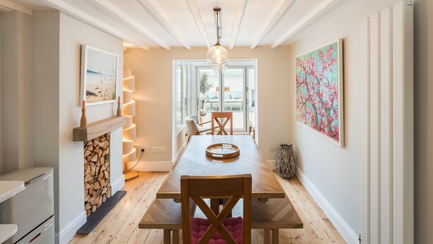 Dining - Stunning holiday cottage, sleeping 8 guests (Anglesey)