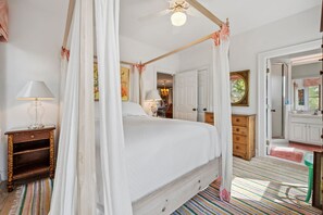 8 bedrooms, iron/ironing board, WiFi, bed sheets