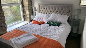 2 bedrooms, individually decorated, individually furnished, free WiFi