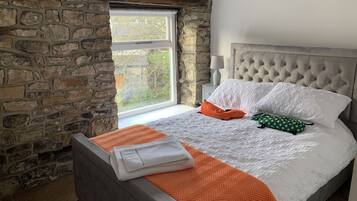 2 bedrooms, individually decorated, individually furnished, free WiFi