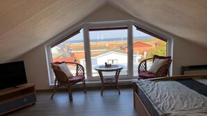 Room - Ferienhaus mit Terrasse und Meerblick (Lübeck)