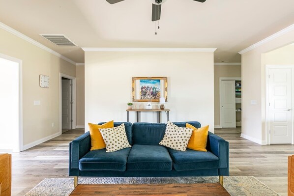 TV, fireplace, offices