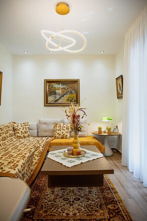 公寓, 無障礙 | 2 間臥室、書桌