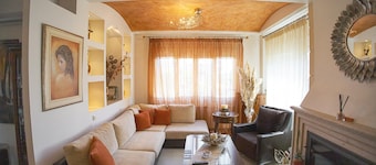 Venia House Marathos