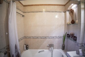 House | 3 bedrooms