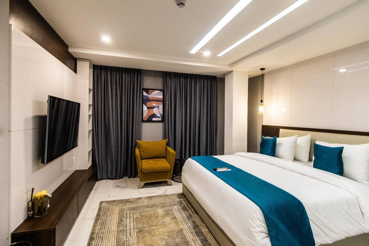 Executive Suite