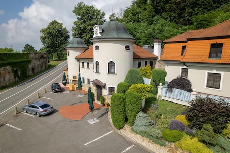 Restaurante. Zámeček pod hradem - hotel