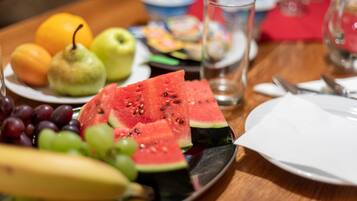 Free daily continental breakfast