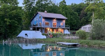 Lake Leelanau Therapy-HotTub/Kayaks/FirePit