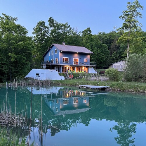Lake Leelanau Therapy-HotTub/Kayaks/FirePit