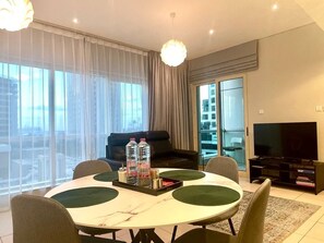 Premium Studio | Living area - Stylish Studio wz Spectacular City View (Dubai)