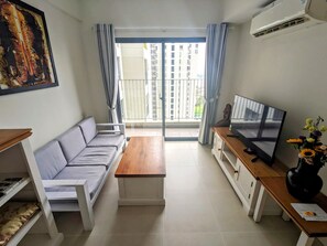 Deluxe Apartment, 2 Bedrooms | Living area - Masteri Thao Dien Apartment  Quan 2 (Ho Chi Minh City)